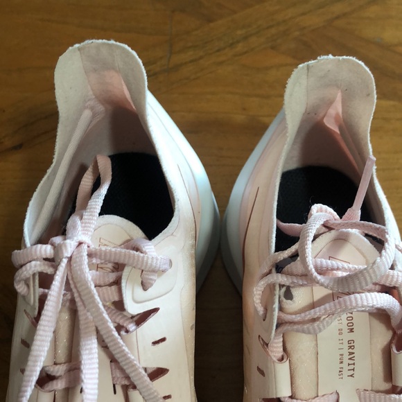 NWOT Nike Zoom Gravity Just Do it Run Fast Size 8. - Picture 5 of 14